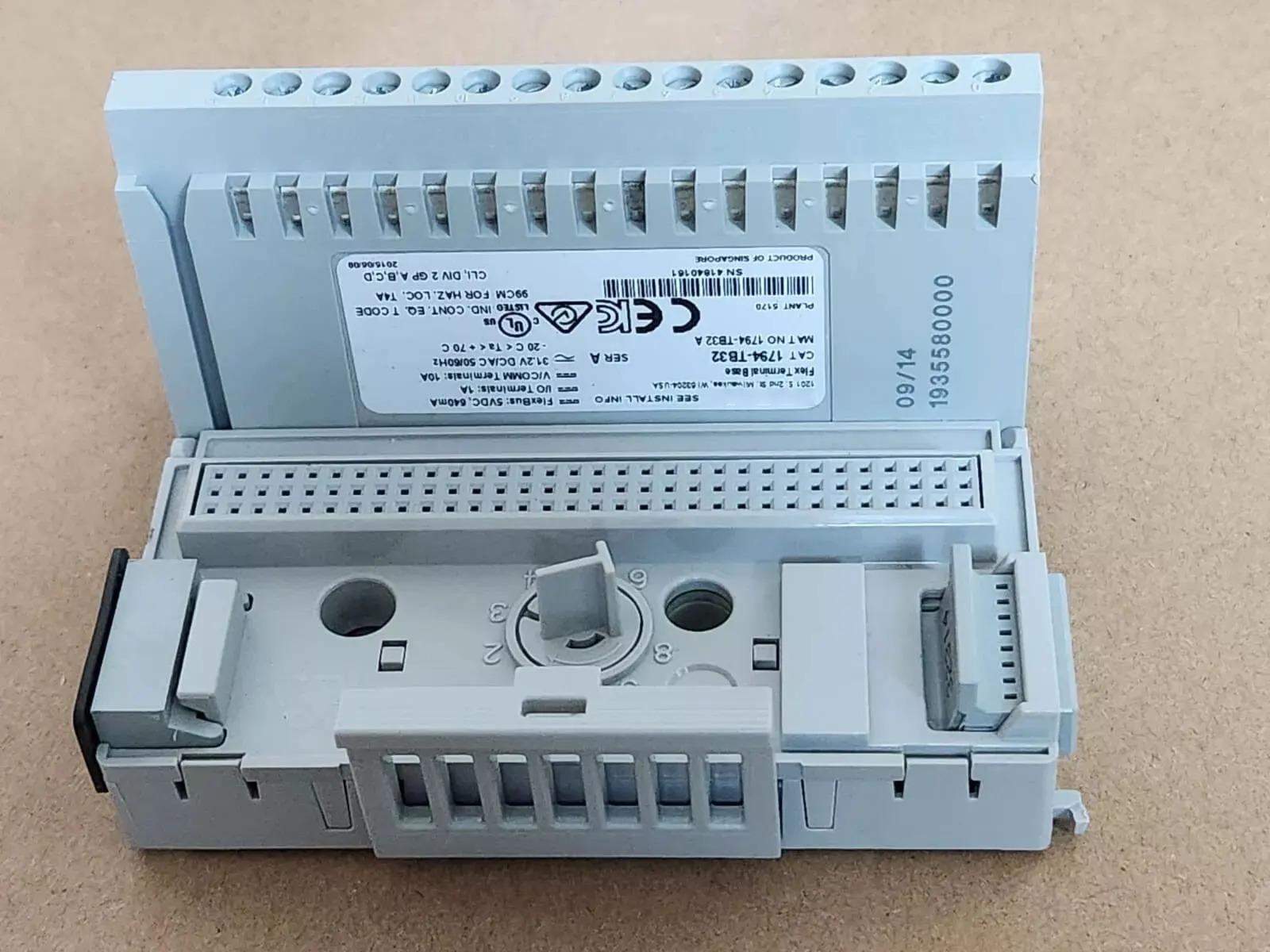 1794-TB32 1794-TB32S 1794-TB32K 1794-TB32SK