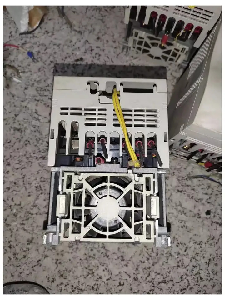 리퍼 FR-S520S-0.75K-CH 인버터 완료