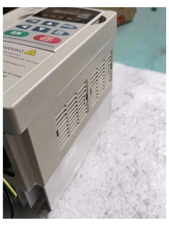 리퍼 VFD022B43A 인버터 완료