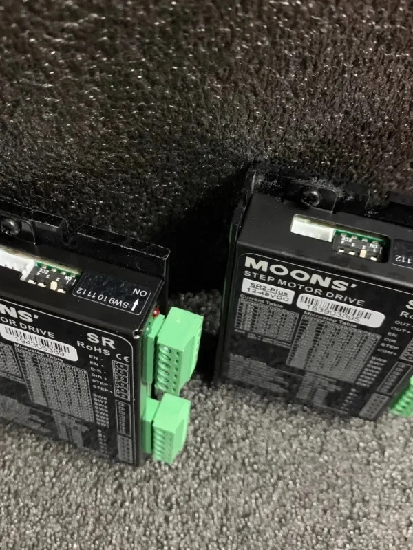 MOONS 드라이브 SR2 업그레이드 플러스 전압 12V-48V SRX02-S