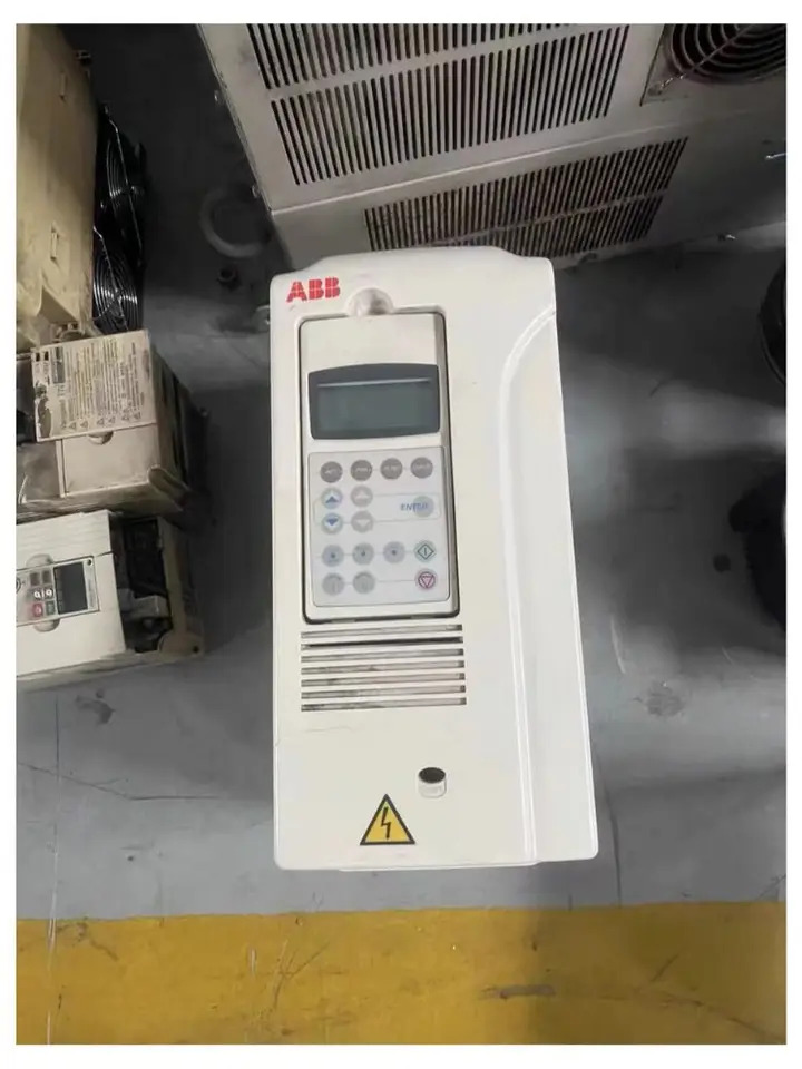 리퍼 완료 ACS800-04-0009-3 P901 주파수 변환기 신