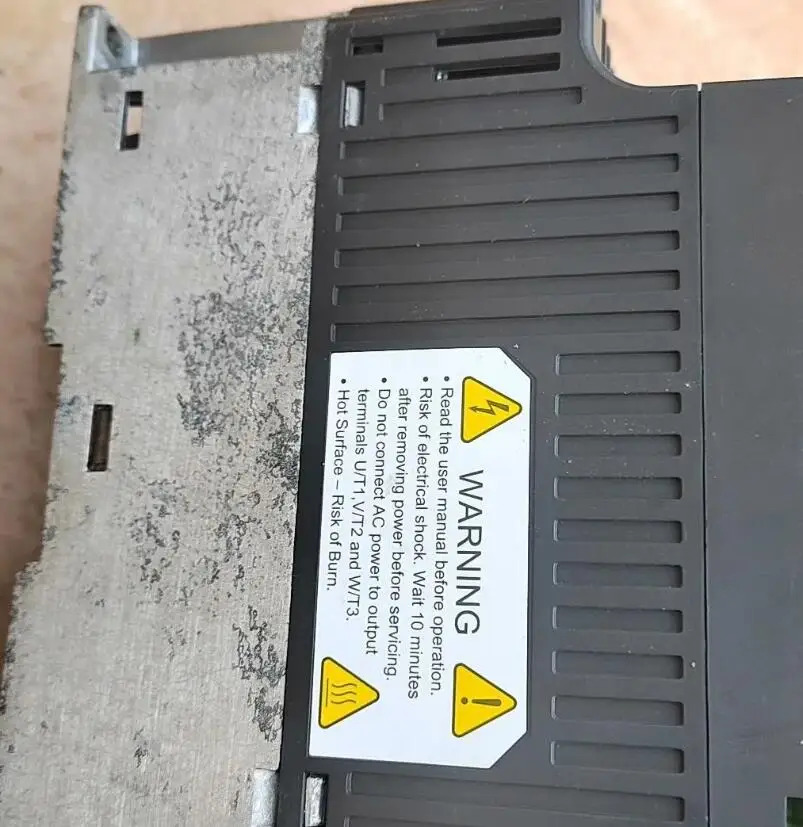 VFD004EL21A 0.4KW 3개월 으로 잘 작동