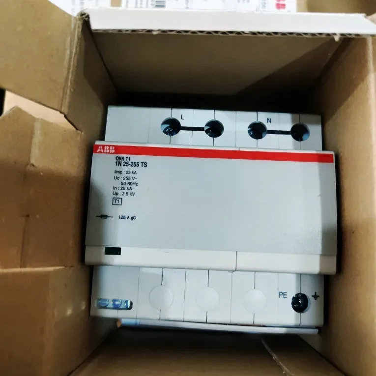 ABB 서지 보호기 2CTB 815101 R1000 OVR T1 1N 25 255 TS