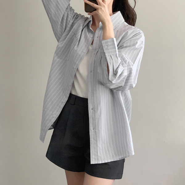 세리안 스트라이프 루즈핏 블라우스 셔츠 출근 데일리 오피스룩 bs8399