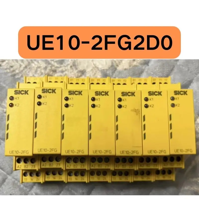 리퍼 UE10-2FG2D0 안전 릴레이 1043915 완료 제대로 작동