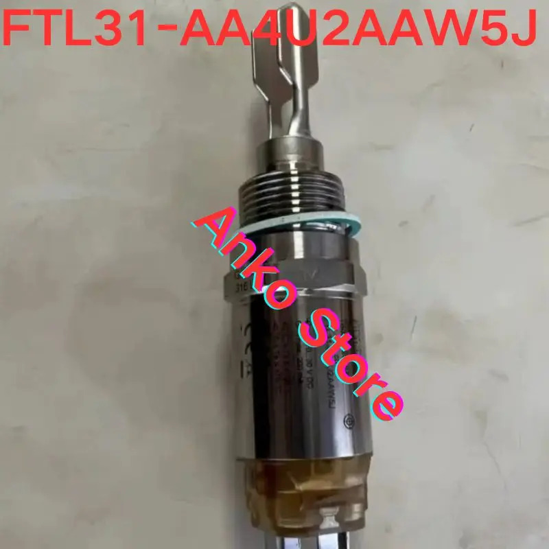포크 스위치 FTL31-AA4U2AAW5J 신