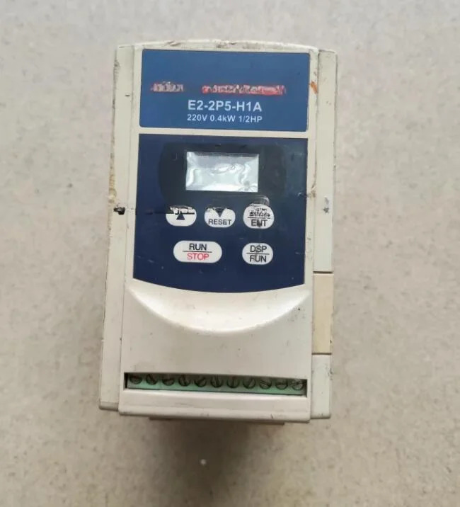 E2-2P5-H1A 0.4KW 220V 3개월 A로 잘 작동함