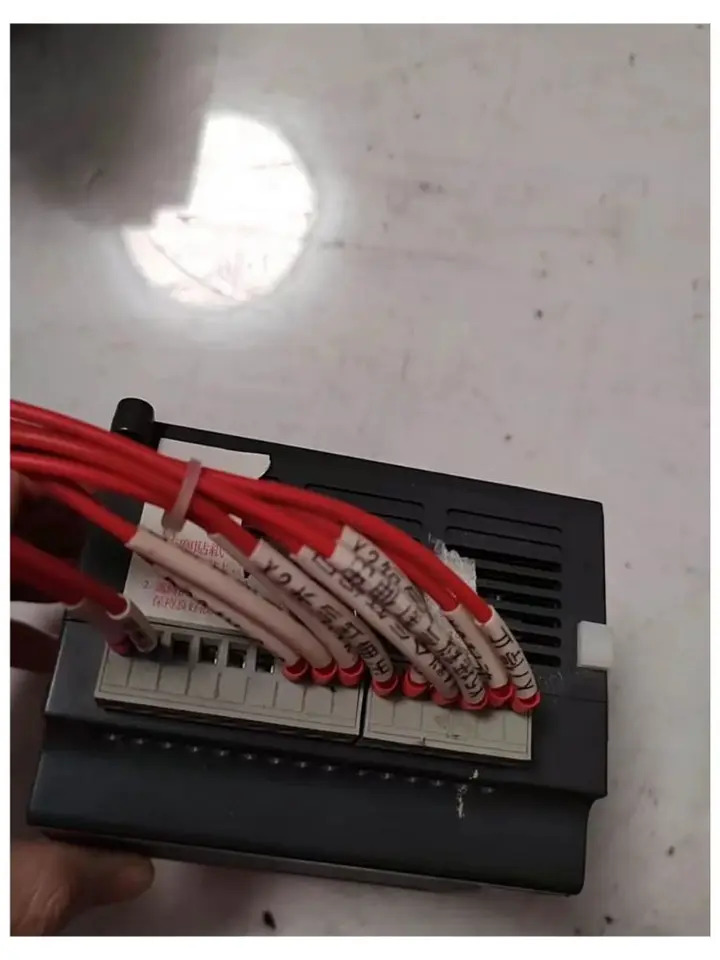 리퍼 DVP16ES200T PLC OK