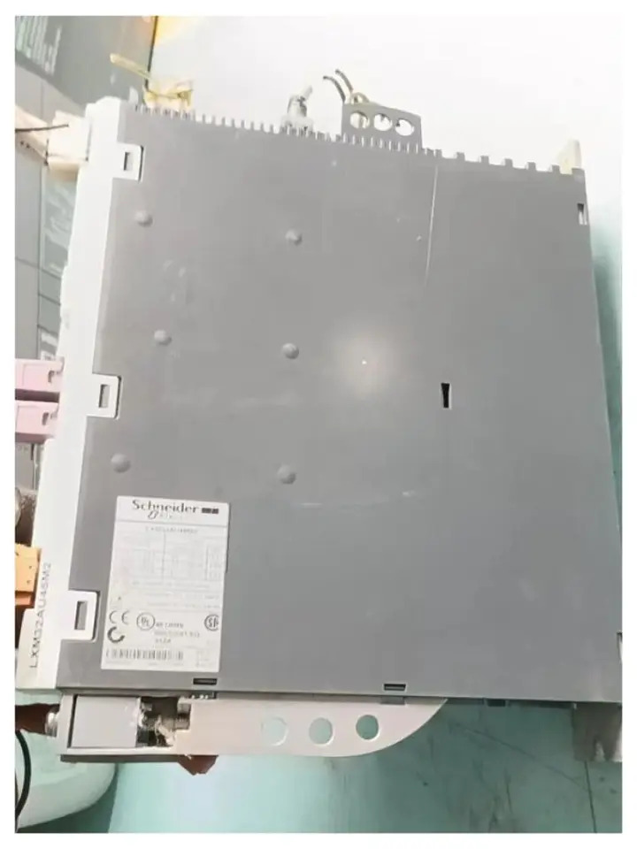 리퍼 서보 드라이버 완료 LXM32AU45M2