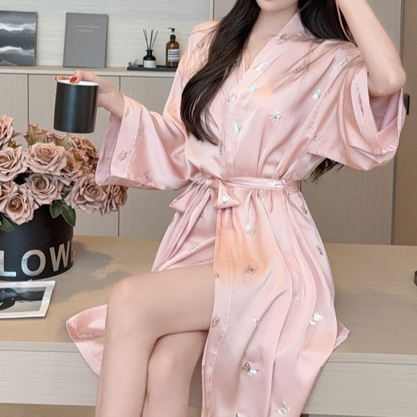 실크 샤워 가운 여성 고급스러운 나비 문양 새틴 와이드 소매 파자마 호텔 홈웨어 목욕가운 - 상품 이미지