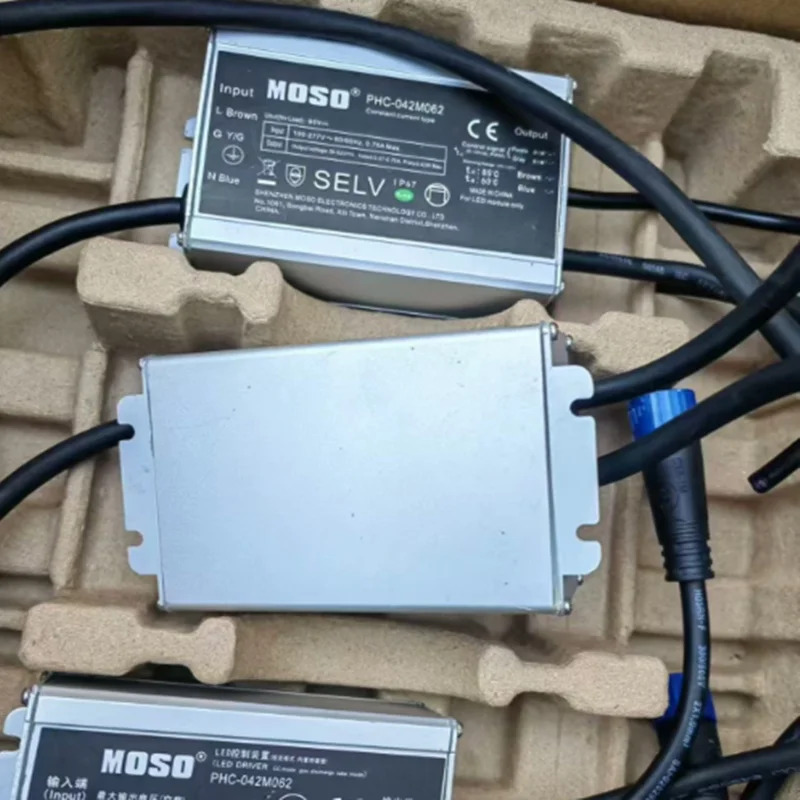 MOSO 30-62V 42W PHC-042M062 38-62V 240W XCP-240M062거오리지널 전원공급장치는 새것처럼 작동