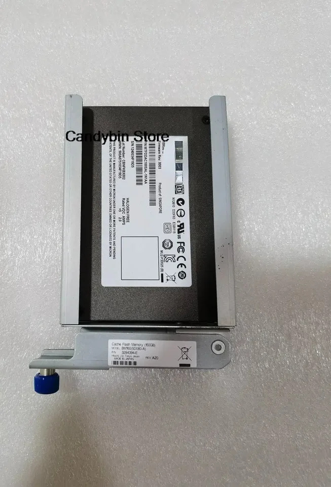 HDS 3284394-E CFM 100G SATA 6Gb DW-F700-BM160 HUS-VM