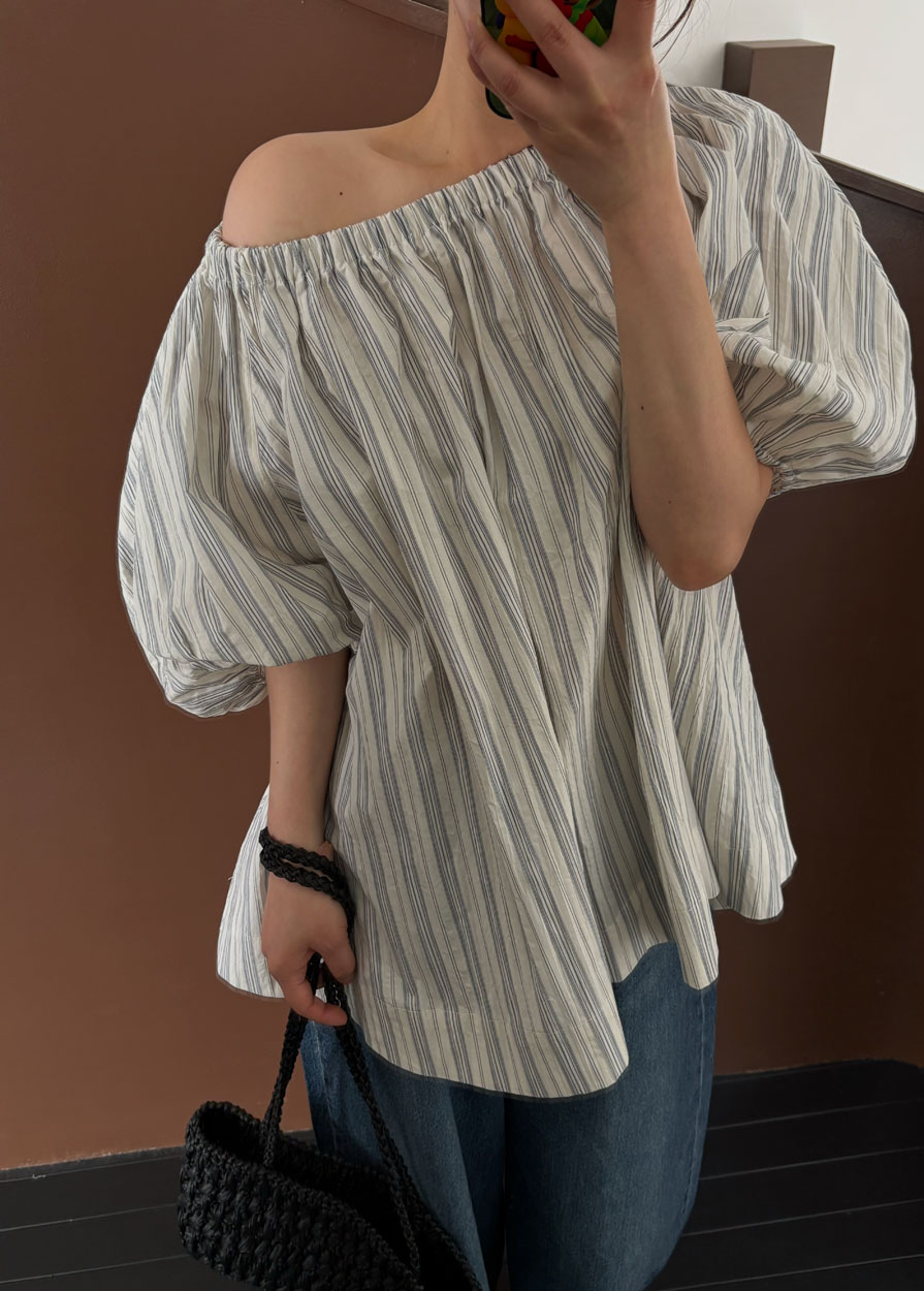바스켓 플럼 블라우스 스트라이프 반팔 5부 벌룬 플레어 퍼프 셔링 밴딩 오프숄더 (2c) 이미지 3