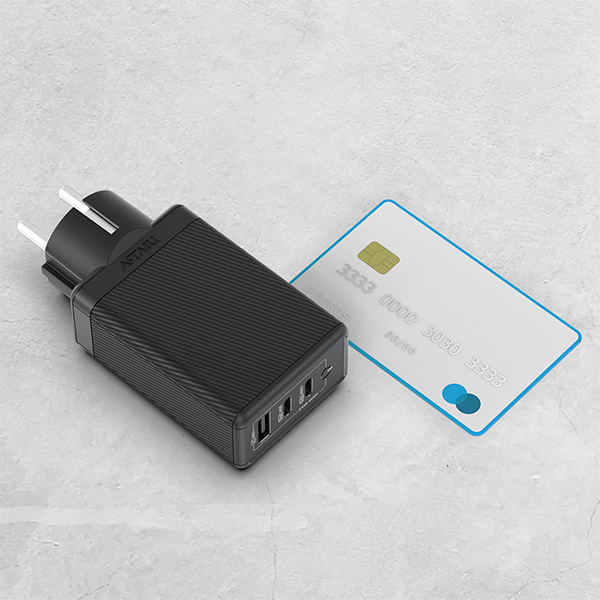 USB PD 100W PPS GaN 접지 멀티 초고속 충전기 GS610 휴대와 공간 활용 고민에 알맞은 디자인과 기능