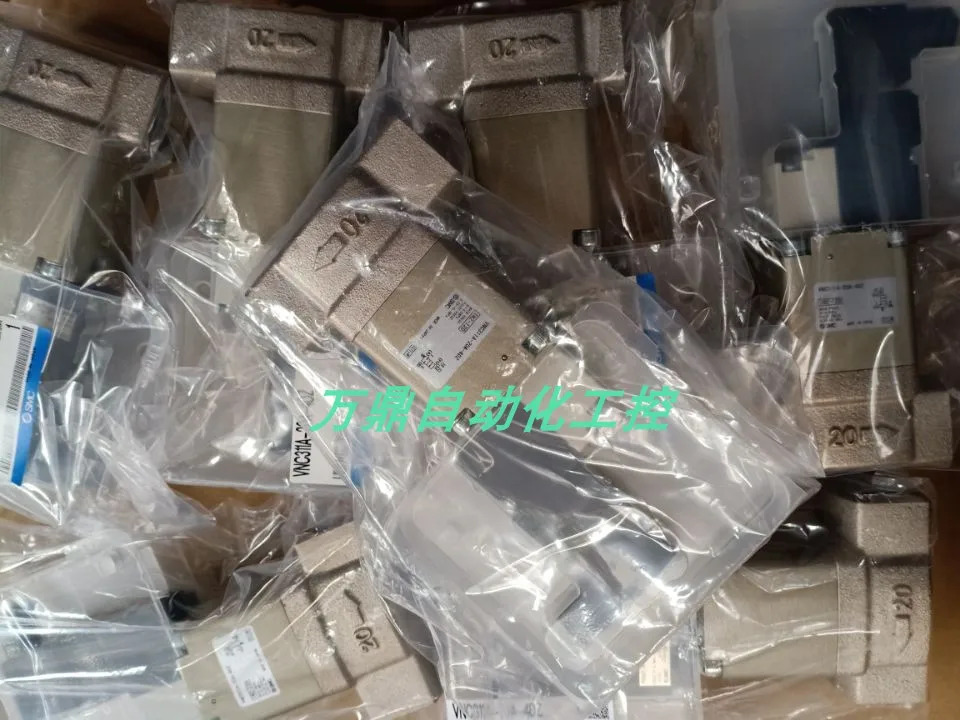 일본 SMC 솔레노이드 밸브 VNA511A-32A-5D VNC314B-5DZ 포장