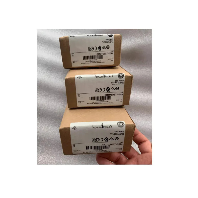 AB Rockwell Ferrogard 비접촉식 인터록 스위치 440N-ZPRECB