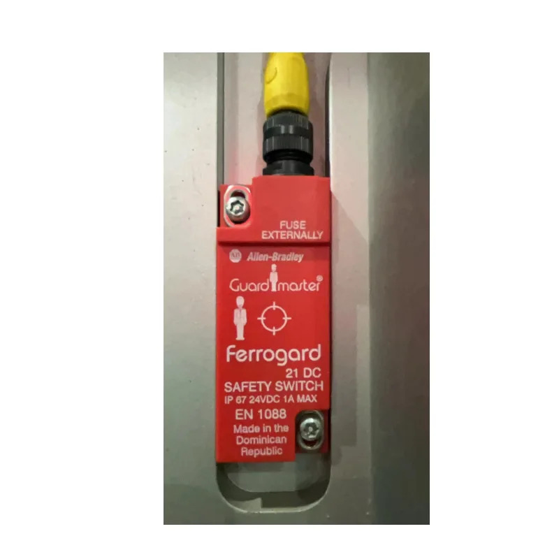 AB Rockwell Ferrogard 비접촉식 인터록 스위치 440N-ZPRECB