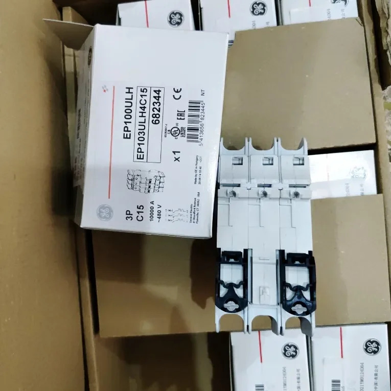 GE EP100ULH 3P C15 EP103ULH4C15 682344