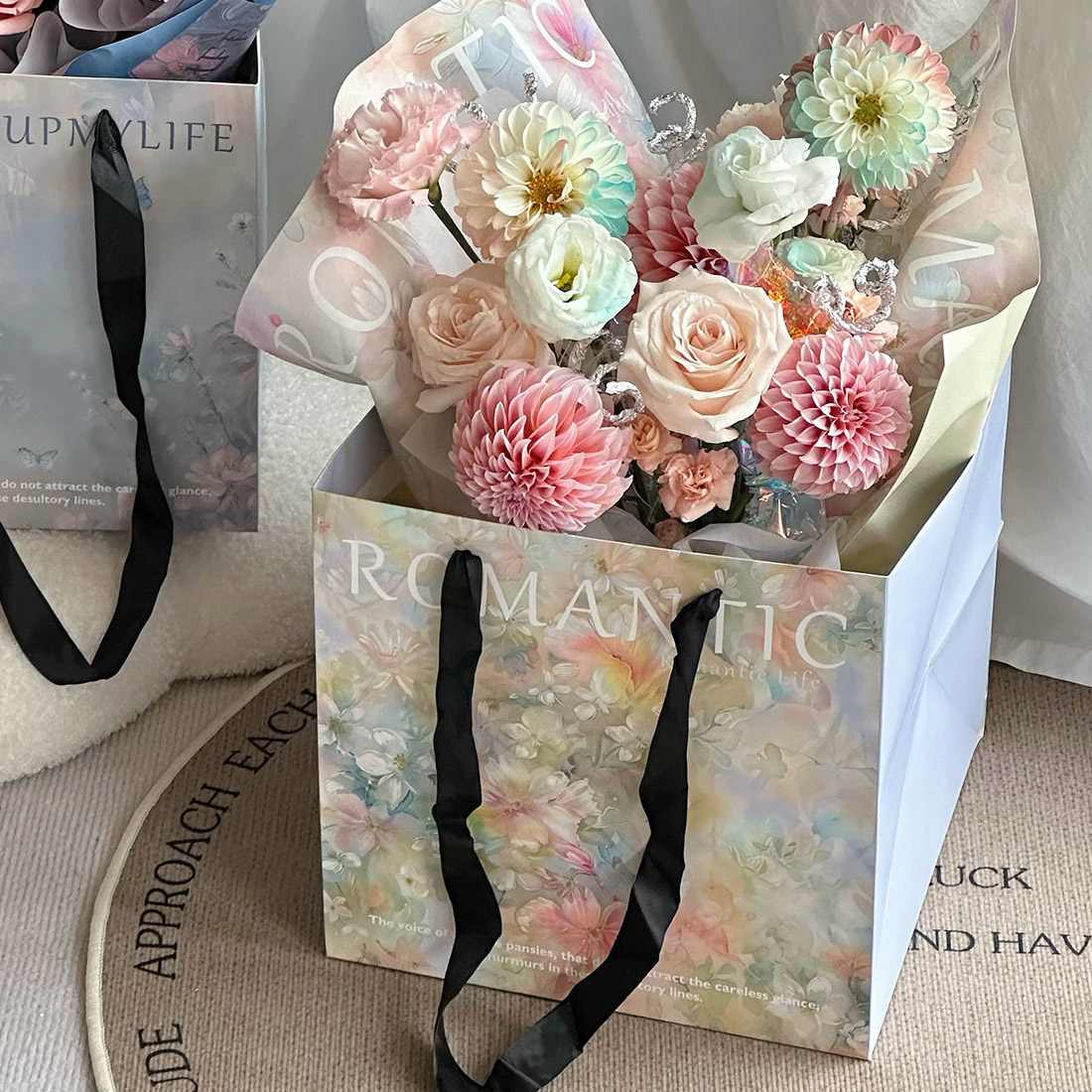 정사각쇼핑백 특대 27cm 3종 택1 밑면넓은 종이가방 꽃포장 선물포장 꽃다발 카페 - 상품 이미지