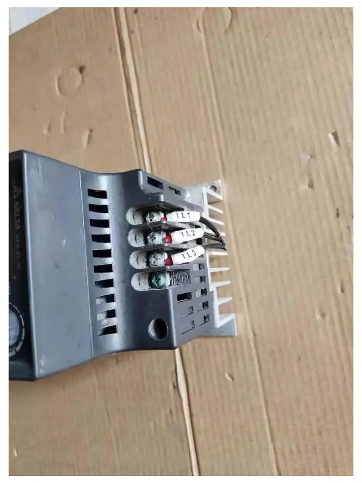 리퍼 VFD007EL43W 인버터 완료
