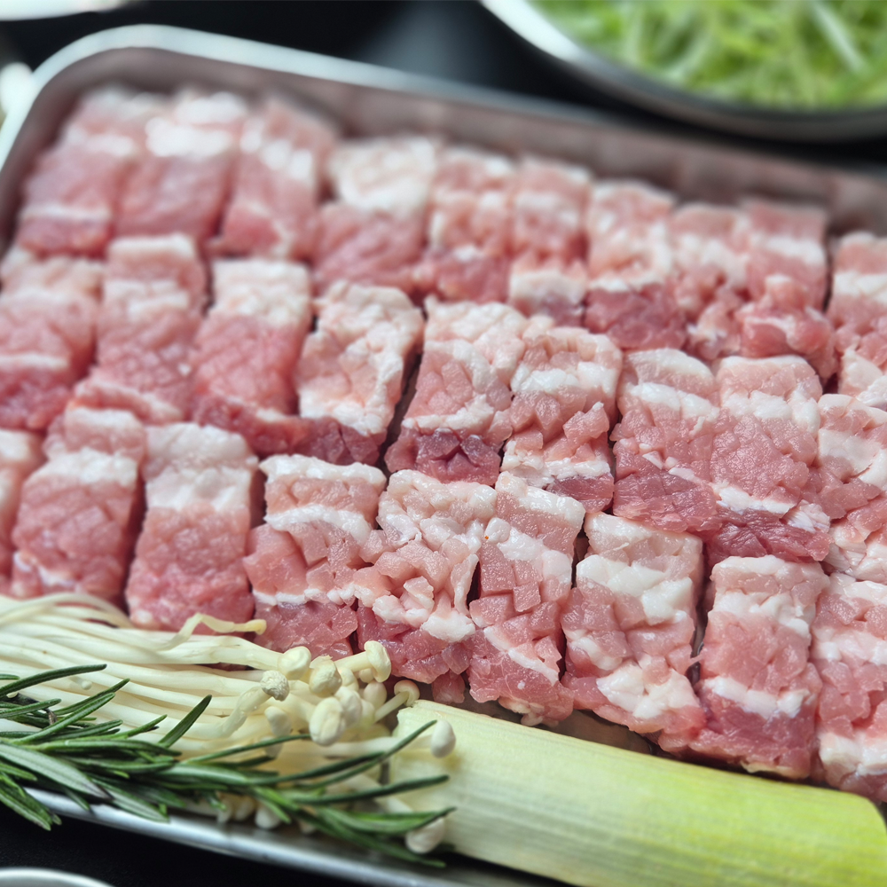 당일선별 벌집 삼겹살 통 한입 삼겹살 통삼겹 독일산 큐브, 1kg, 1개 - 상품 이미지