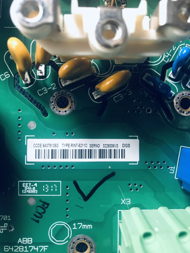 RINT5211C ABB 주파수 컨버터 ABB800 시리즈 1.5-4kw 파워 보드 드라이버 RINT-5211C
