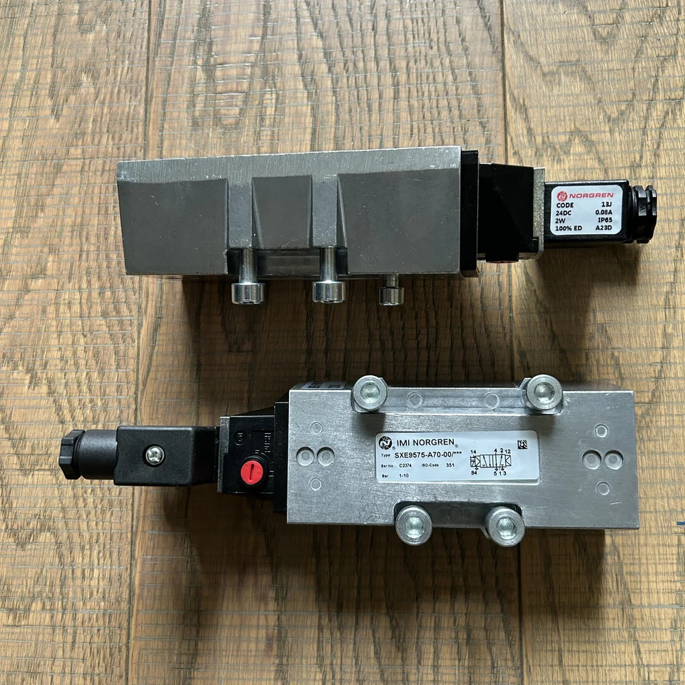 SXE9575-A75-00 비례 밸브 24V