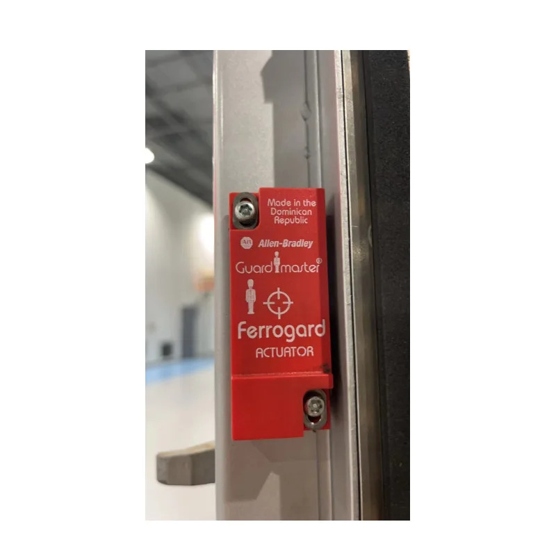 AB Rockwell Ferrogard 비접촉식 인터록 스위치 440N-ZPRECB