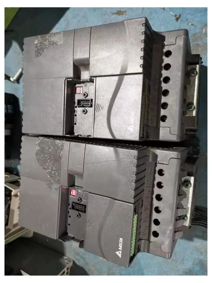 리퍼 VFD110E43A-BA 인버터 완료