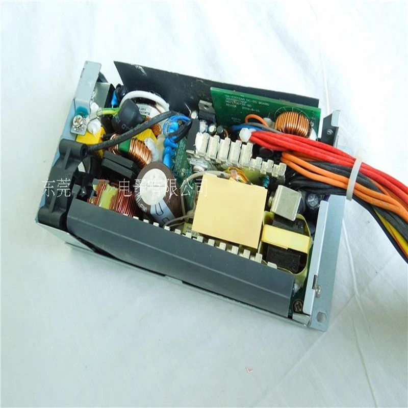 3Y 11 1200W YH-5122C YM-2122C 1U 300W YM-5301G YM-5301GBR새 전원공급장치