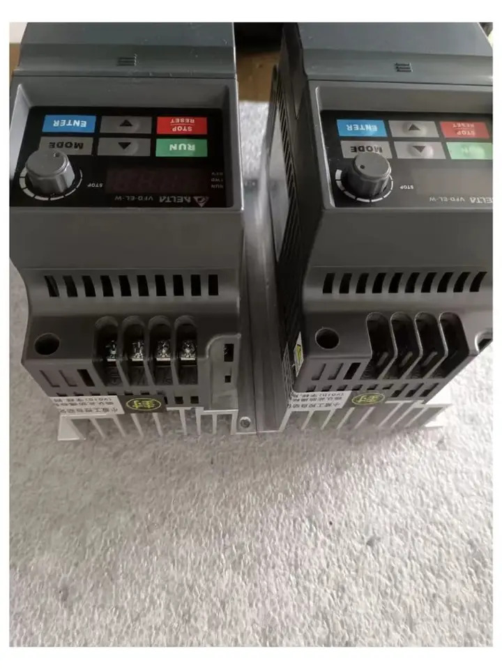 리퍼 VFD015EL43W 인버터 완료