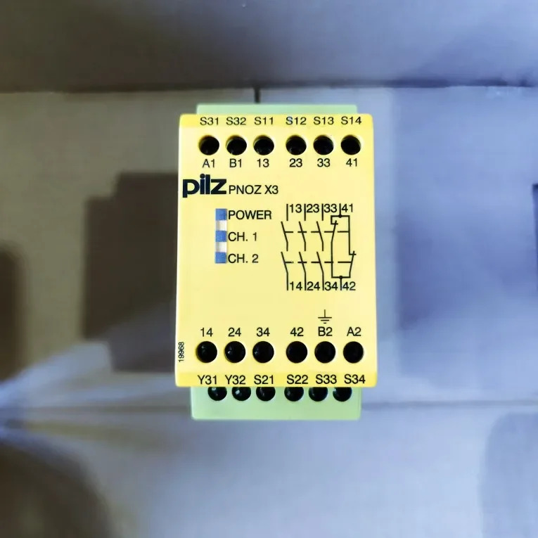 필츠 774310  PNOZ X3
