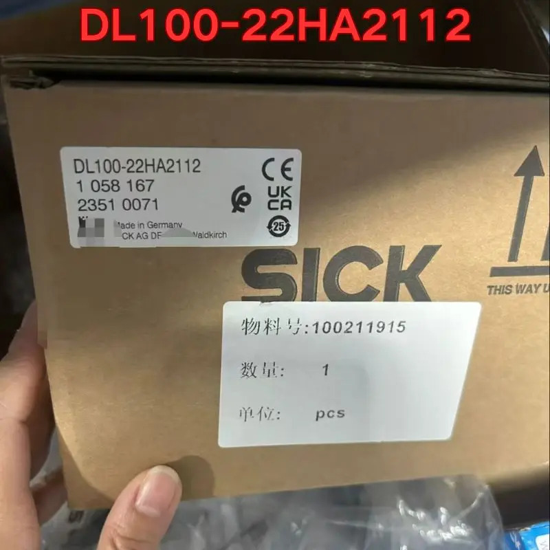 DL100-22HA2112 레이저 거리 측정기 센서