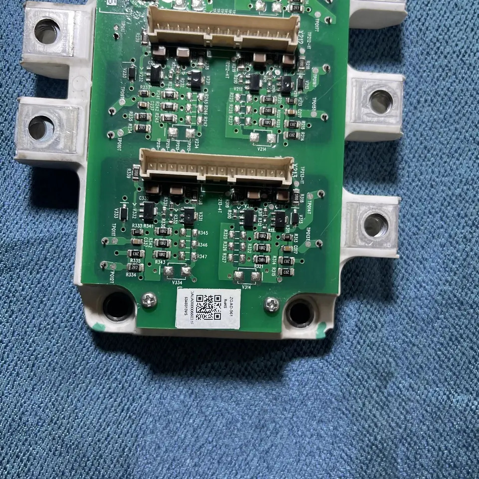 ZGAD-561/FS200R12PT4 ABB 인버터 IGBT 모듈 트리거 보드 3AUA0000081790
