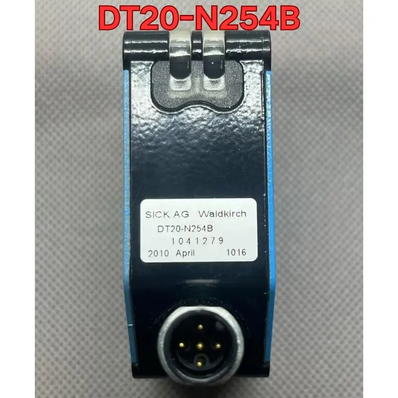 리퍼 DT20-N254B 센서 기능 정상