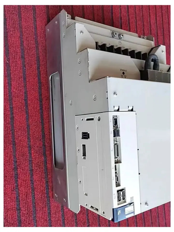 리퍼 SGD7S-590A10A002 서보 드라이버 완료