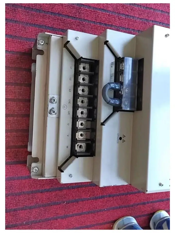 리퍼 SGD7S-590A10A002 서보 드라이버 완료
