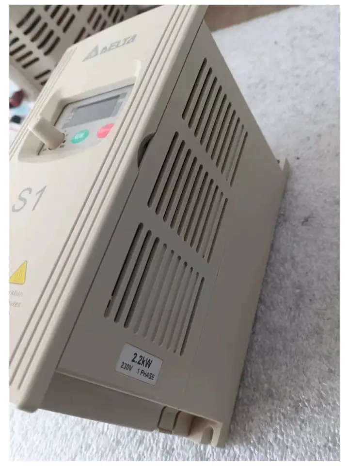 리퍼 VFD022S21D 인버터 완료