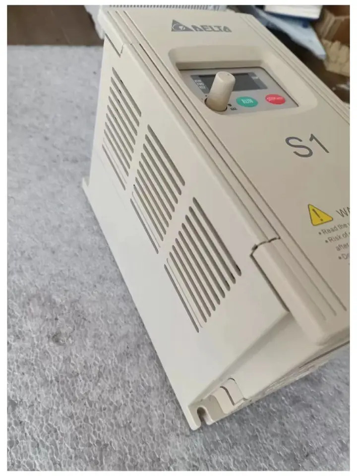리퍼 VFD022S21D 인버터 완료