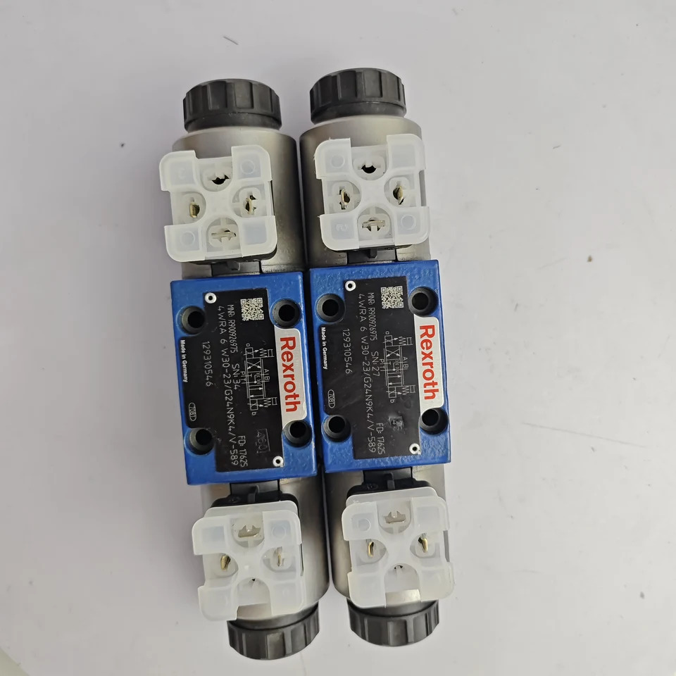 Rex roth 비례 방향 밸브 R900926975 4WRA6W30-2X/G24N9K4/V-589