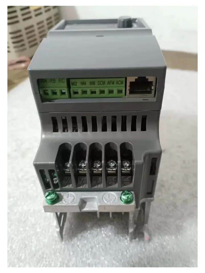 리퍼 VFD007EL23A 인버터 완료