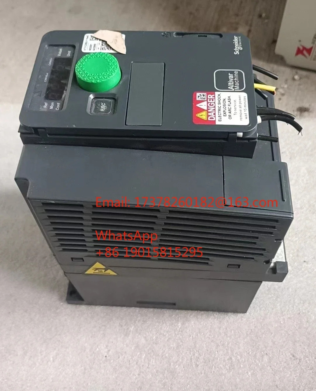 ATV320U11N4C 리퍼된 인버터 1.1KW 기능이 정상적으로 실행됩니다.