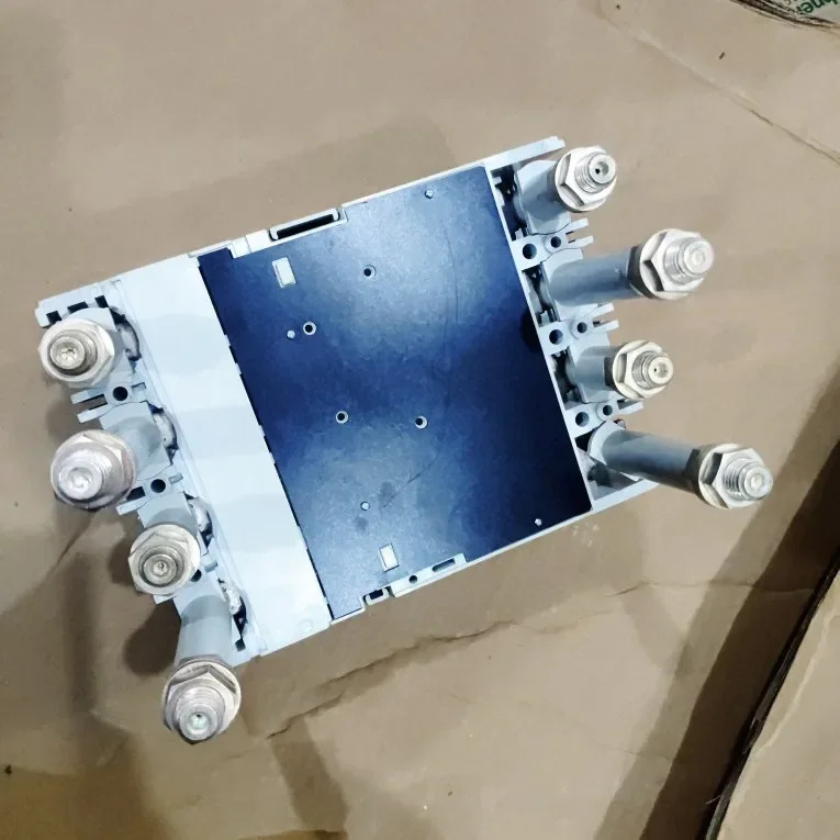 ABB S5H400 4P R320 후면 배선