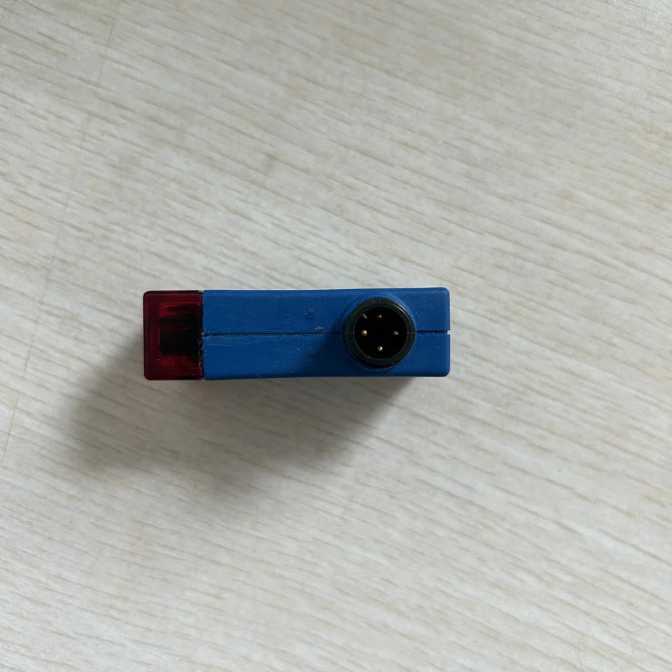 WENGLOR 반사 센서HM24PA2