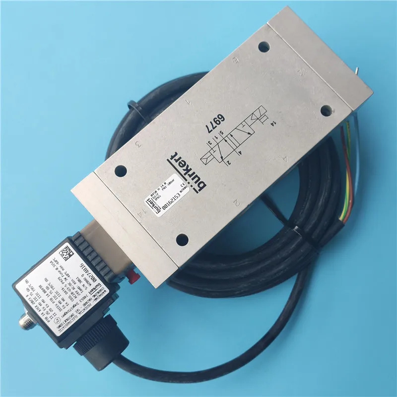 Burkert 다방향 슬라이드 밸브 0450 솔레노이드 H 14.0 G1/2 00162153