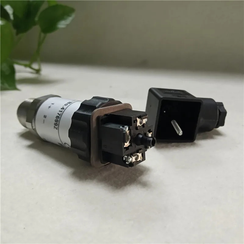 BURKERT 8323 압력 트랜스미터 0-10bar 8232 센서