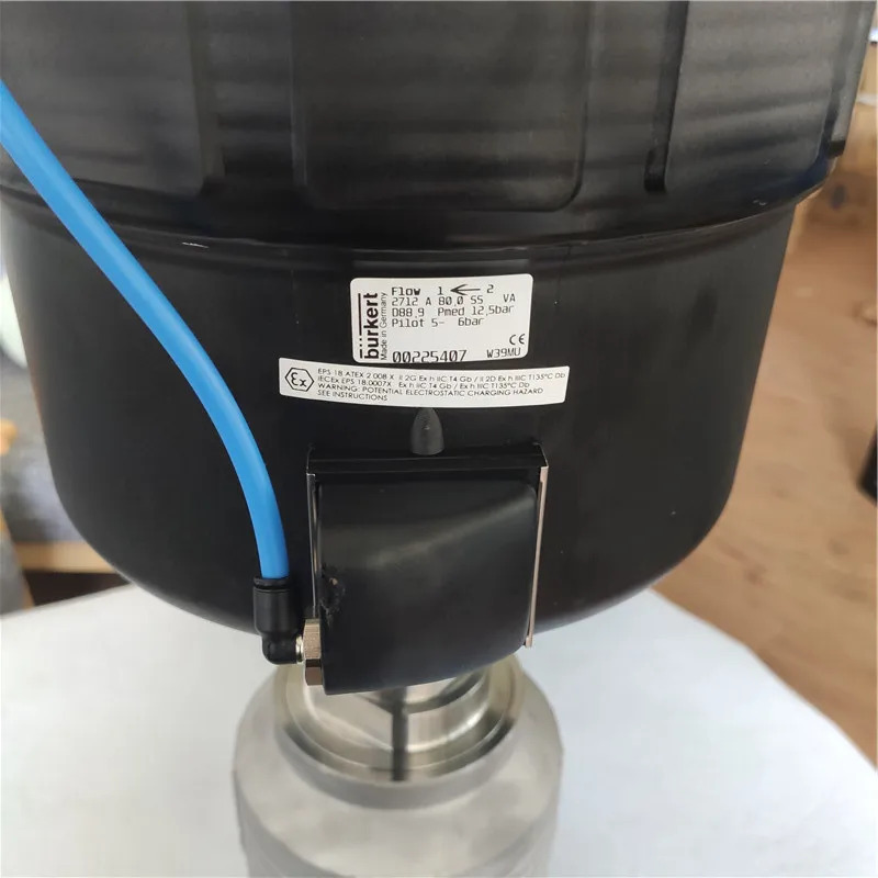 Burkert2712 비례 제어 밸브 공압 양방향 글로브 8692 포지셔너