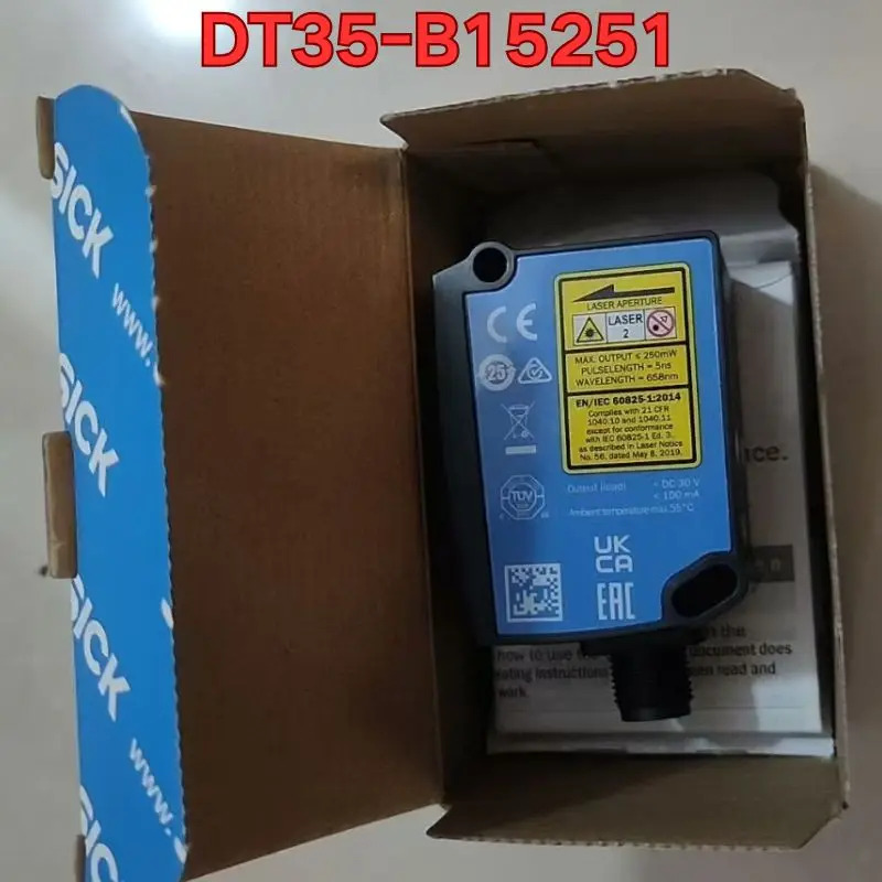 DT35-B15251 레이저 거리 측정기 센서