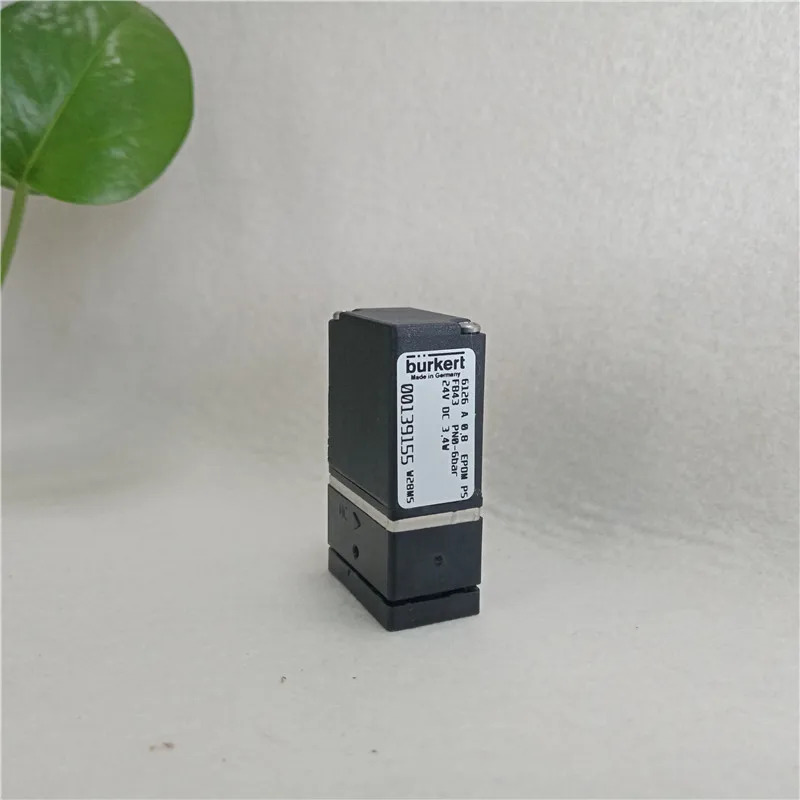 Burkert 솔레노이드 밸브 6126 T 1.6 FKM 00158400 00139155