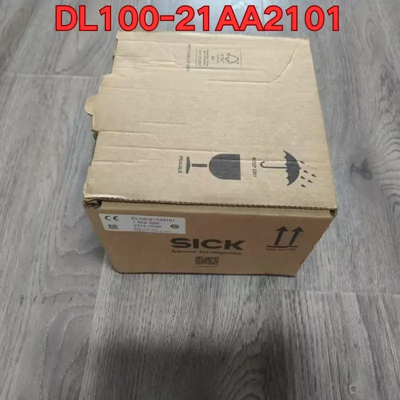 DL100-21AA2101 센서